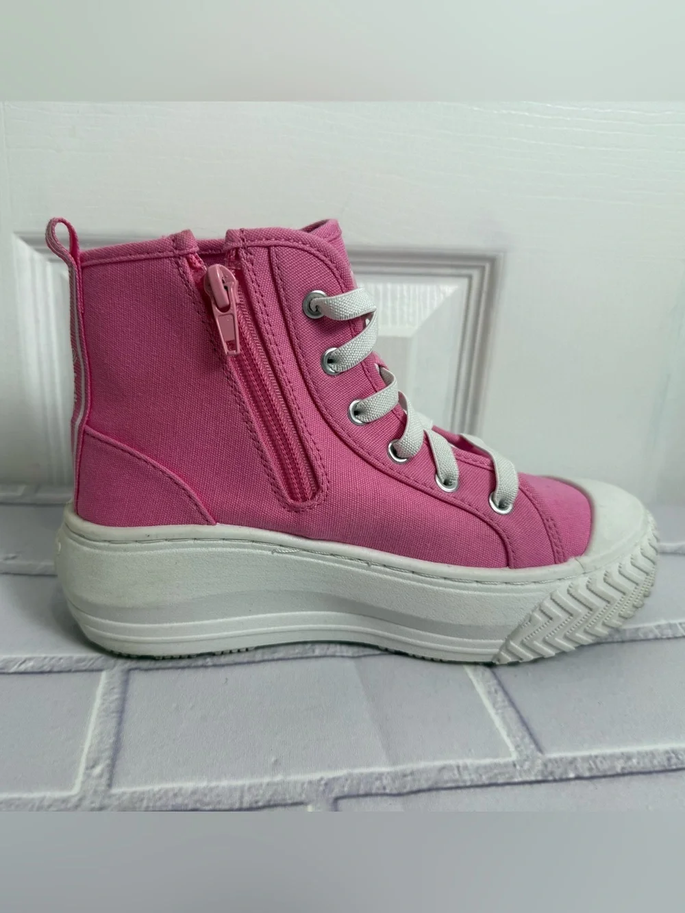Justice Sport Girls Pink High Top Sneakers Platform Shoes Size 2